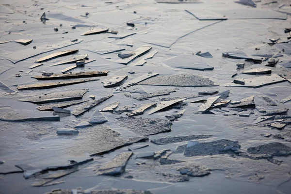 Fragmenty z tenkého ledu — Stock fotografie