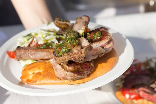 Salata ızgara Kuzu pirzola