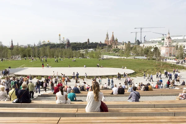 Rusia, Moscú: Parque de Paisajismo Zaryadye — Foto de Stock