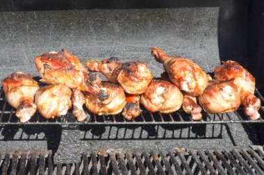 Izgara Türkiye shin pişirme sırasında