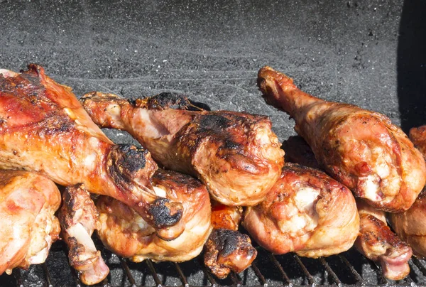 Izgara Türkiye shin pişirme sırasında