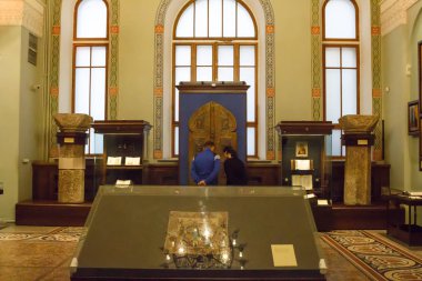 Moskova; Rusya - 13 Aralık 2017: Moskova 'daki Tarih Müzesi' nin tavanı. Eyalet Tarihi Müzesi. ; Rusya 'nın en büyük ulusal tarihi müzesi Kızıl Meydan' dadır..