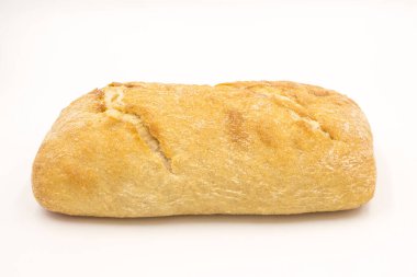 Chiabata ekmeği beyaz arkaplanda yakın plan