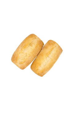 Buğday unundan yapılmış iki çörek, ekmek. Beyaz bir arkaplanda izole edilmiş.