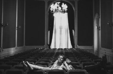 Çift sandalyelere aittir 