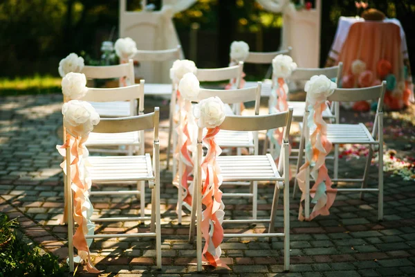 Az ünnepségen az esküvői asztalra — Stock Fotó
