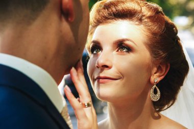 Gelin görünümlü romantik