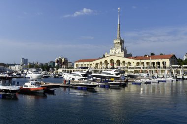 Güzel bir deniz manzarası.