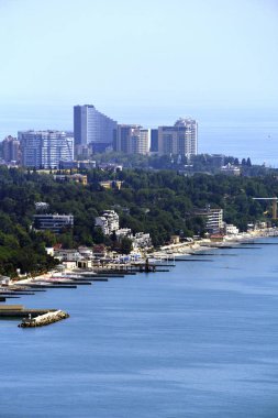 Şehrin panoramik görüntüsü.
