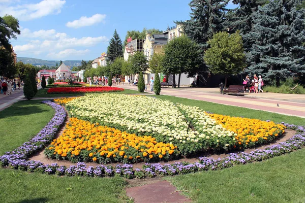 Juli 2013 Rusland Kislovodsk Koerortny Boulevard Een Favoriete Vakantiebestemming Van Stockfoto