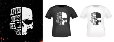 Yaşayanlar asla güvenme damgası ve t gömlek mockup