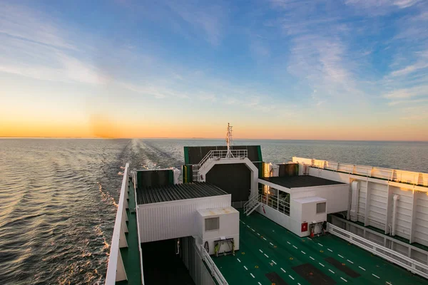 Ferry para a Suécia através do Poti na ilha de Gotland, no mar Báltico. — Fotografia de Stock