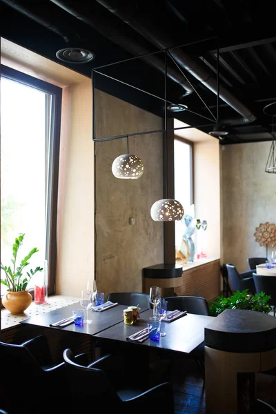 Interior dari sebuah restoran modern — Foto Stok Gratis