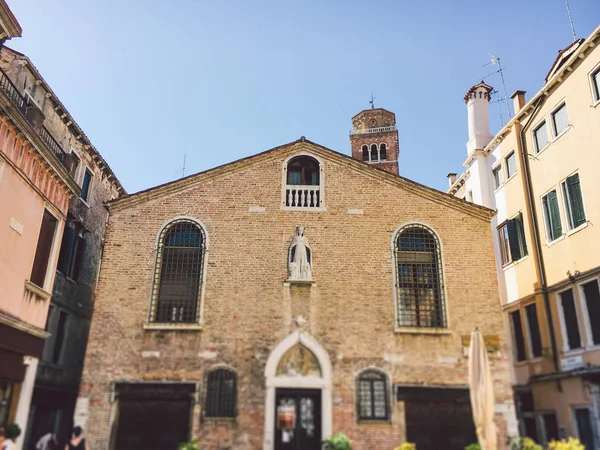 Benátky malebné staré historické ulice architektury. Italské Laguna — Stock fotografie