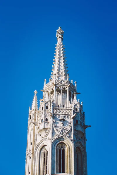 Budapest ungarische st. matthias kirche in budapest. einer der wichtigsten Tempel in Ungarn. — Stockfoto