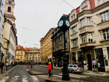 Çek Cumhuriyeti, Prag 26 Aralık 2017: eski meydanında kişilik bir kalabalık