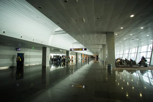 15 mai 2014 Ukraine intérieur de l'aéroport international Borispol : Un nouveau terminal pour le départ des avions. Thème du voyage aérien et du tourisme — Photo