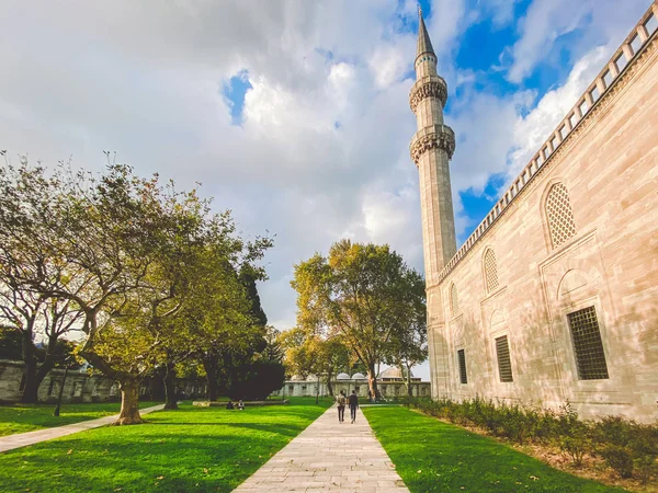 Mesquita Suleymaniye. Suleymaniye Camii. Minarete, Mármara. Mesquita Sulaymaniye Exterior Turquia 29 de outubro de 2019, Istambul. Suleymaniye Camii A mais bela mesquita de Istambul — Fotografia de Stock