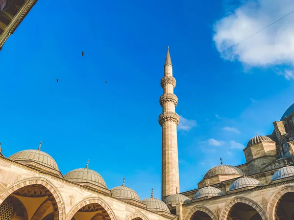 Süleyman Camii. Suleymaniye Camii. Minaret, marmara. Süleyman Camii Dış Türkiye Ekim, İstanbul. Süleyman Camii İstanbul 'un en güzel camii — Stok fotoğraf