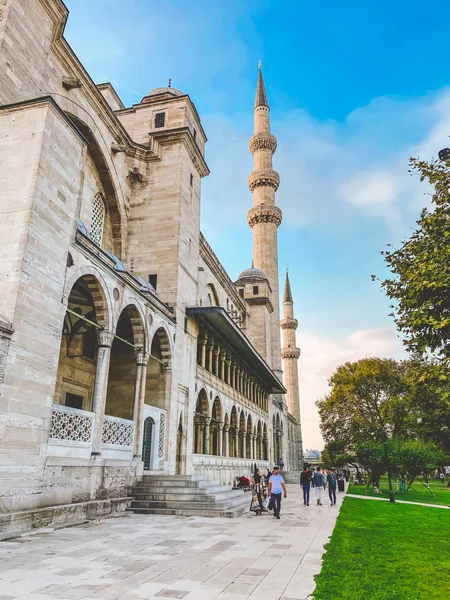 Mesquita Suleymaniye. Suleymaniye Camii. Minarete, Mármara. Mesquita Sulaymaniye Exterior Turquia 29 de outubro de 2019, Istambul. Suleymaniye Camii A mais bela mesquita de Istambul — Fotografia de Stock