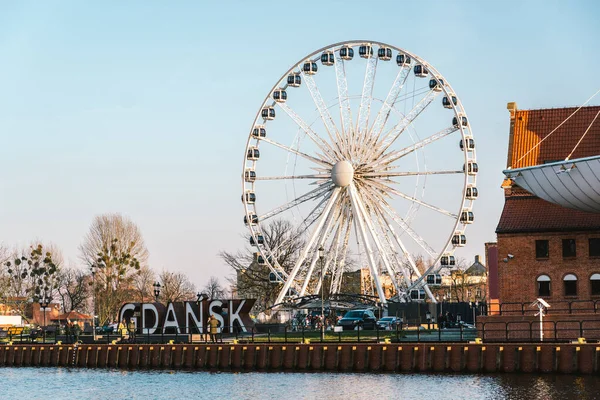 Gdansk Poland February Gdansk Giant Letters Sign Ferris Wheel Background — Stock Photo, Image