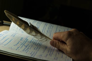 Şair bir başyapıt oluşturur