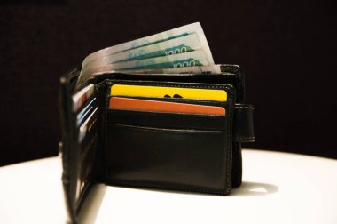 Deri çanta para ile