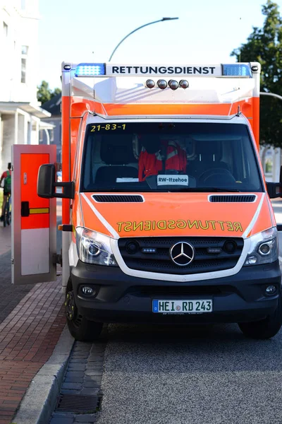 Deutscher Krankenwagen — Stockfoto