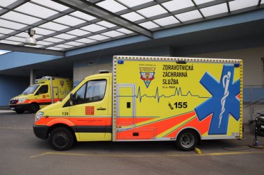 Çek ambulans araba