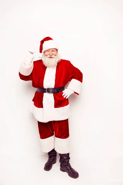 Ritratto completo di Babbo Natale gesticolare su sfondo bianco — Foto Stock