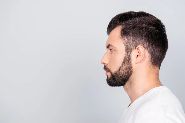 Side profile portrait of a brunet guy, isolated on pure light bl — Stock Photo, Image