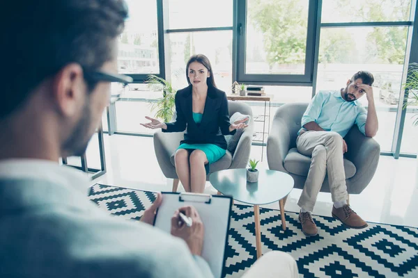 Unbelievable! Young dissapointed brunette wife is asking advice — Stock Photo, Image