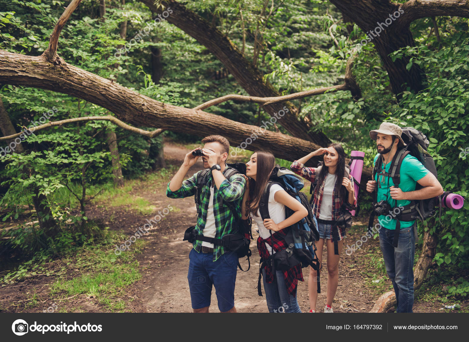 jungle trekking outfit