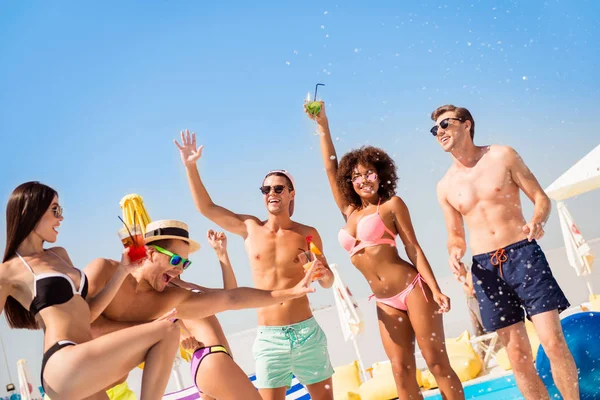 Cropped shot of chilling, dancing international youth, enjoying — Stock Photo, Image