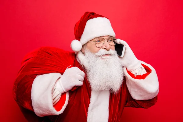 Holly jolly x mas! Babbo Natale divertente in copricapo, costume, cintura nera , — Foto Stock