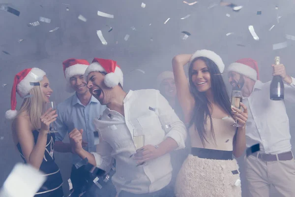 Shining shower! Closeup cropped of amazed festive crowd of youth on luxury feast, in classy outfits, so glamorous and fancy! Relax disco funky mood, celebrating newyear in traditional headwear — Stock Photo, Image