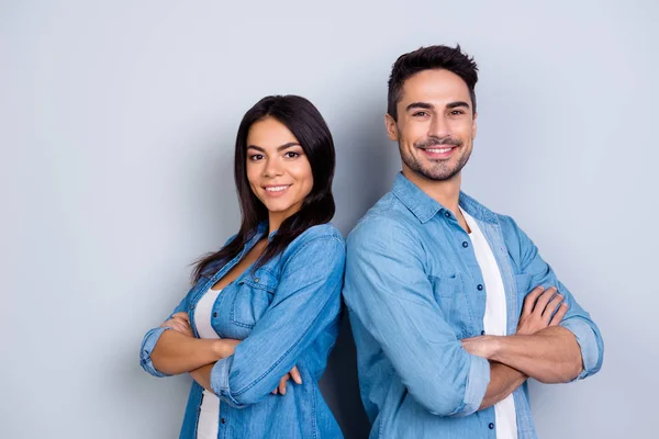 Concept van multi-etnische samenwerking en vriendschap. Aantrekkelijke de — Stockfoto