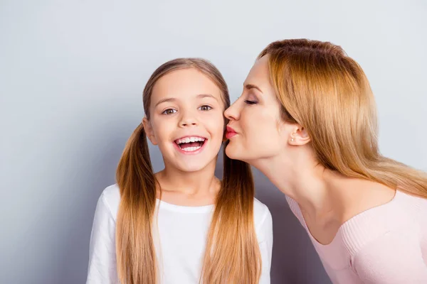 People growing-up generation close beloved relatives concept. Cl — Stock Photo, Image