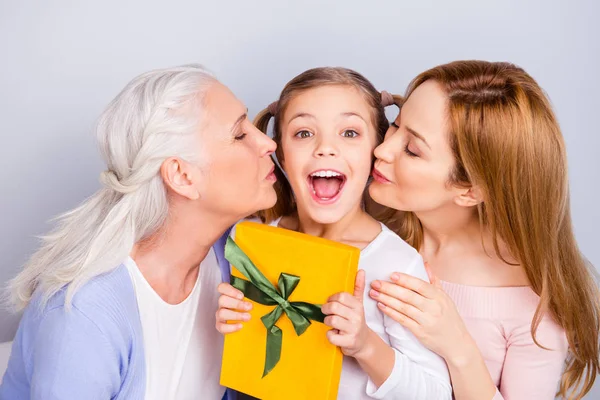 Concepto de cuidado de la confianza festiva celebración. Primer plano retrato de che — Foto de Stock