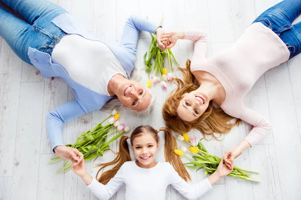 Vriendschap moederschap relatie pensioen jeugd happines — Stockfoto