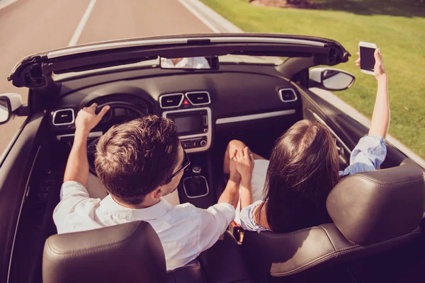 Sposato famiglia bruna, relax fuga, destinazione turistica, velocità — Foto Stock