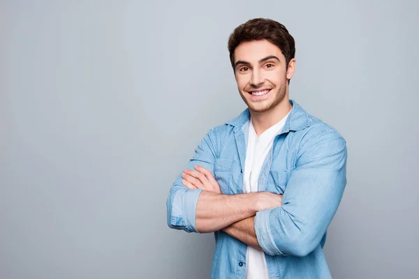 Retrato com espaço de cópia, lugar vazio de deslumbrante, sexy, sorrindo — Fotografia de Stock