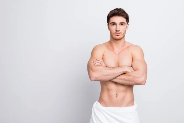 Retrato de confianza guapo atractivo sexual con desnudos desnudos —  Fotos de Stock