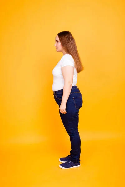 Profile side-view half-faced photo of fatty confident young lady — Stock Photo, Image