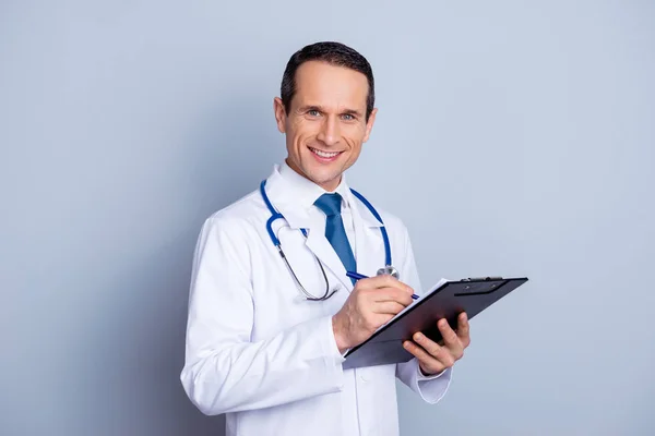 Retrato de alegre experiencia alegre con dientes radiantes brillante — Foto de Stock