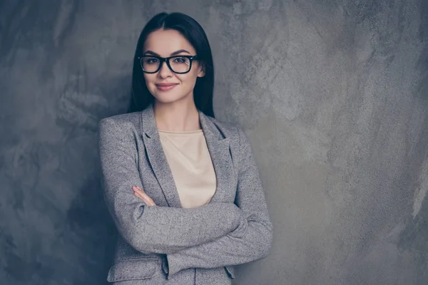 Portret mądry inteligentny atrakcyjne rozważania bea z bliska — Zdjęcie stockowe