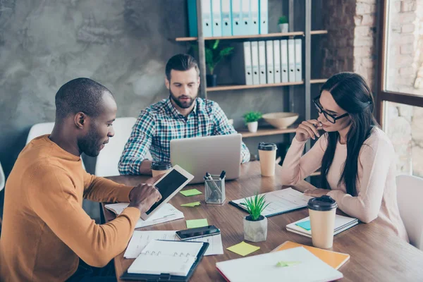 Partnerskap utbildning universitet teambuilding samarbete comm — Stockfoto