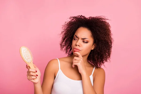 Aantrekkelijk, mooie, charmante, doordachte, ongelukkig, verdrietig meisje blik — Stockfoto