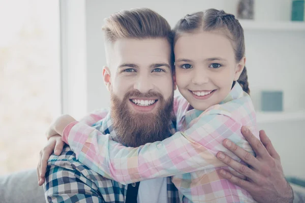 Head shot of cheerful positive family with one parent, cute swee — Stock Photo, Image