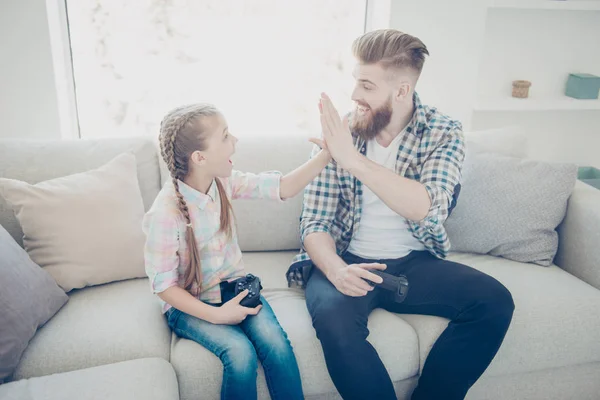 ¡Buen trabajo, mi mejor amigo! alegre alegre alegre positivo elegante familia — Foto de Stock